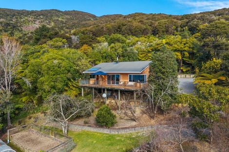 Photo of property in 674 Moetapu Bay Road, Moetapu Bay, Picton, 7282