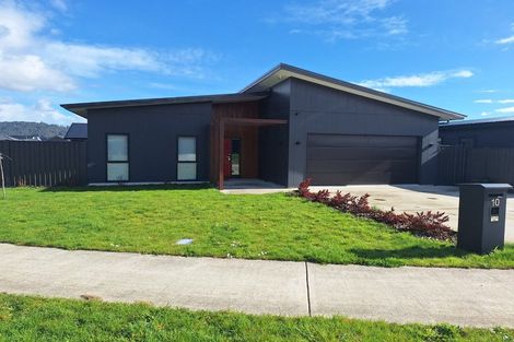 Photo of property in 10 Salisbury Crescent, Wallaceville, Upper Hutt, 5018