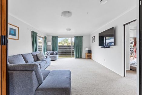 Photo of property in 15 Mudgway Place, Awapuni, Palmerston North, 4412