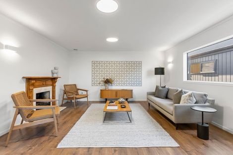 Photo of property in 16 Eastcliffe Road, Castor Bay, Auckland, 0620