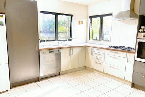 Photo of property in 11/64 Schnapper Rock Road, Schnapper Rock, Auckland, 0632