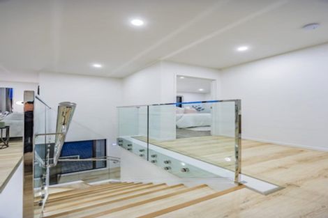 Photo of property in 3c Dawnhaven Drive, Te Atatu Peninsula, Auckland, 0610