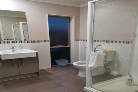 Photo of property in 64 Anchorage Drive, Karaka, Papakura, 2113