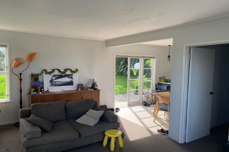 Photo of property in 33 Seon Place, Birkdale, Auckland, 0626