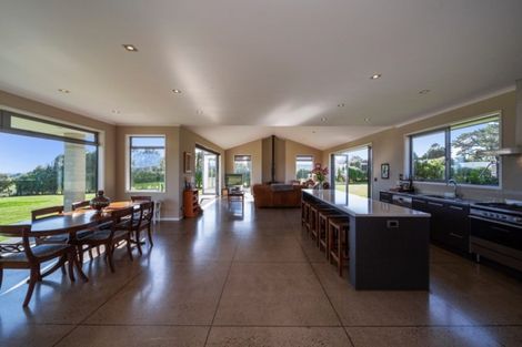 Photo of property in 396 Upland Road, Tarurutangi, New Plymouth, 4372