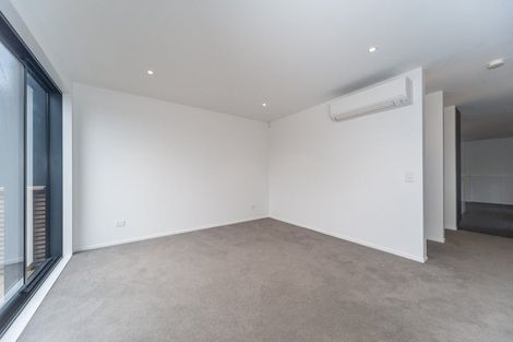 Photo of property in 21/104 Maupuia Road, Maupuia, Wellington, 6022