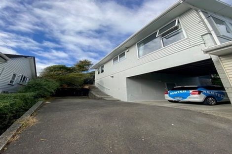 Photo of property in 2/24 Bell Street, Tawa, Wellington, 5028