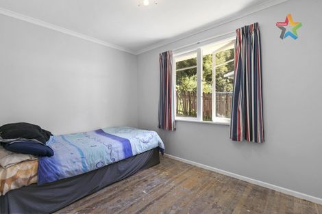 Photo of property in 21 Shackleton Grove, Stokes Valley, Lower Hutt, 5019