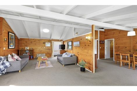 Photo of property in 8 Chestnut Grove, Maungaraki, Lower Hutt, 5010