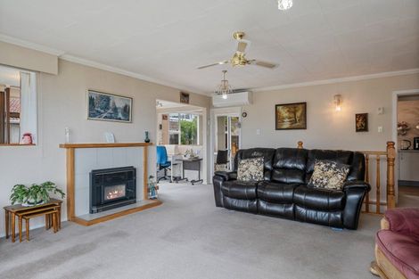 Photo of property in 20 Sunnyview Drive, Brown Owl, Upper Hutt, 5018