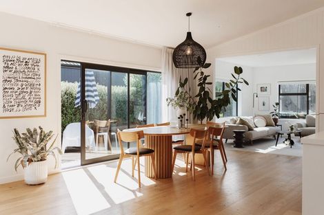 Photo of property in 72 Waipunahau Road, Waikanae, 5036