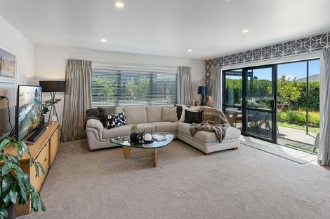 Photo of property in 53 Waipunahau Road, Waikanae, 5036