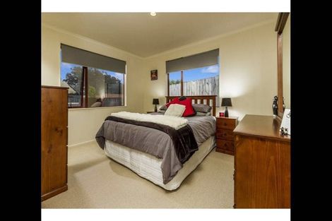 Photo of property in 10a Louvain Place, Greenhithe, Auckland, 0632