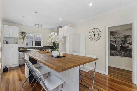 Photo of property in 36a Clayburn Road, Glen Eden, Auckland, 0602