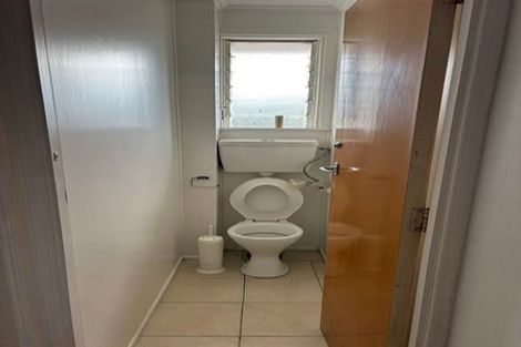 Photo of property in 9 Archlynn Road, Kelston, Auckland, 0602