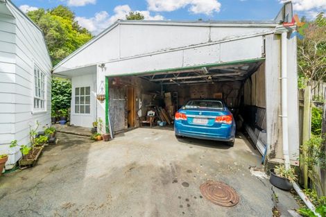 Photo of property in 5 Mokopuna Grove, Stokes Valley, Lower Hutt, 5019