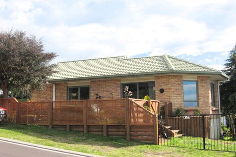 Photo of property in 7 Pampas Grove, Welcome Bay, Tauranga, 3112