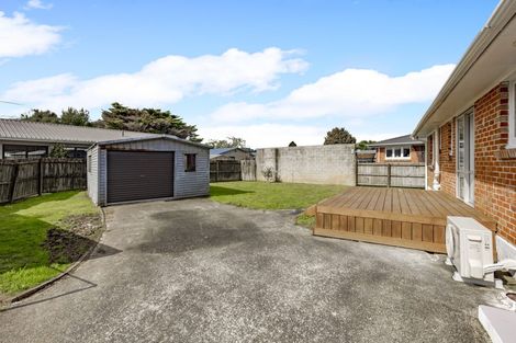 Photo of property in 22a Sutton Crescent, Papakura, 2110