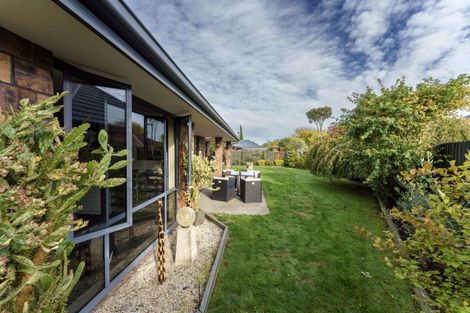 Photo of property in 5 Hideaway Gate, Parklands, Christchurch, 8083