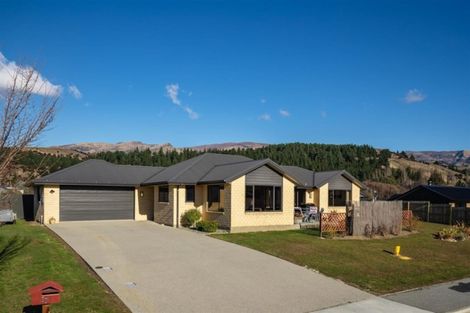 Photo of property in 33 Alice Burn Drive, Luggate, Cromwell, 9383