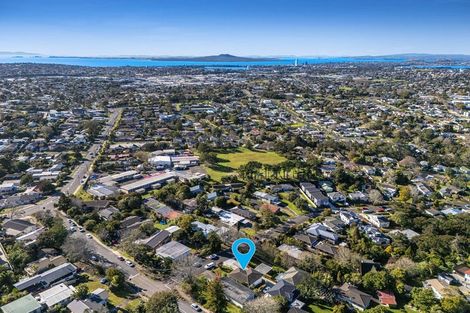 Photo of property in 3 Gladys Avenue, Glenfield, Auckland, 0629