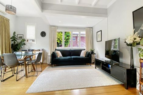 Photo of property in 43 Rawhiti Road, One Tree Hill, Auckland, 1061