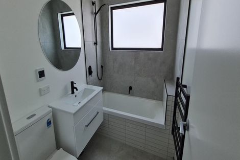 Photo of property in 84 Maupuia Road, Maupuia, Wellington, 6022