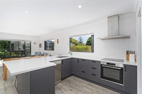 Photo of property in 8 Voyager Place, Cooks Beach, Whitianga, 3591