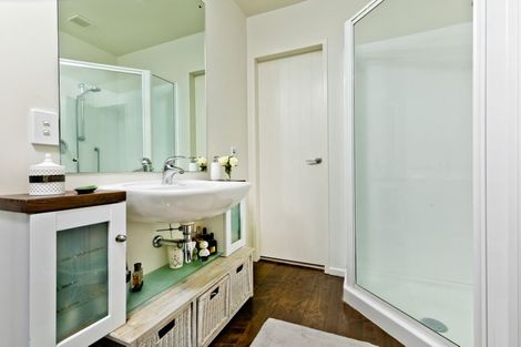 Photo of property in 14 Remu Place, Greenhithe, Auckland, 0632