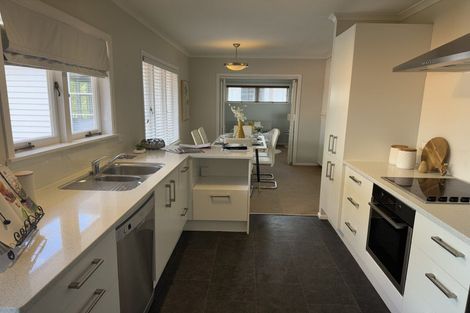 Photo of property in 15 Sandspit Road, Cockle Bay, Auckland, 2014