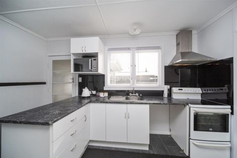 Photo of property in 59 Camberwell Road, Hawera, 4610