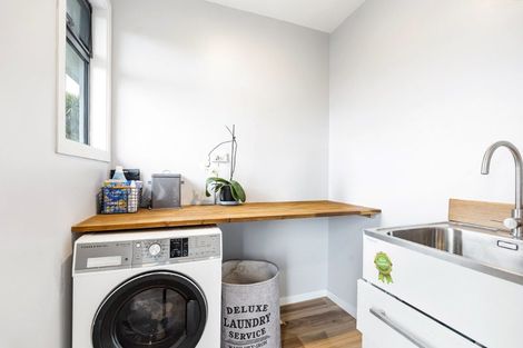 Photo of property in 209a Frankley Road, Frankleigh Park, New Plymouth, 4310