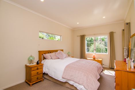 Photo of property in 8 Awhina Drive, Greytown, 5712