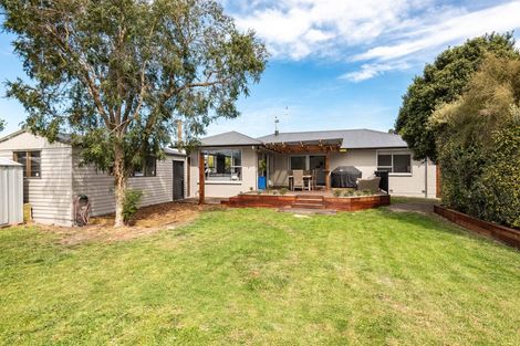 Photo of property in 52 Woodend Road, Woodend, 7610