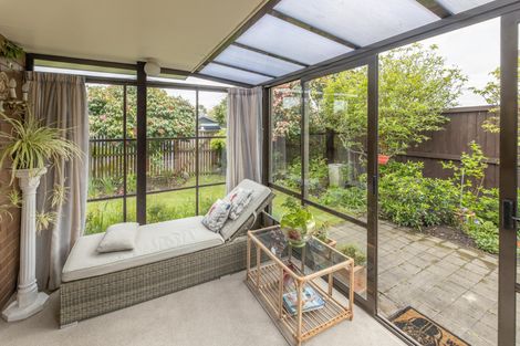 Photo of property in 1/124 Hamilton Avenue, Ilam, Christchurch, 8041