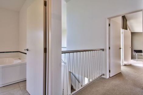 Photo of property in 11a Woodfern Crescent, Titirangi, Auckland, 0604