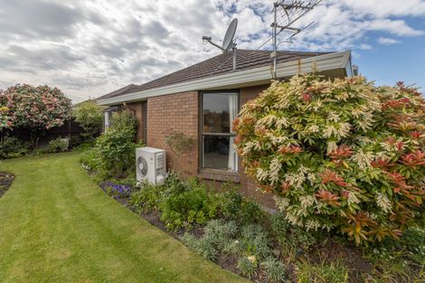 Photo of property in 1/124 Hamilton Avenue, Ilam, Christchurch, 8041