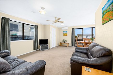 Photo of property in 11 Rawhiti Place, Snells Beach, 0920