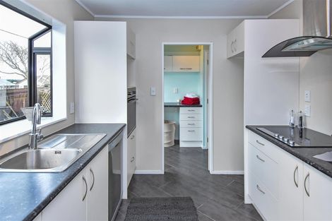 Photo of property in 7 Bill Phillip Place, Clendon Park, Auckland, 2103