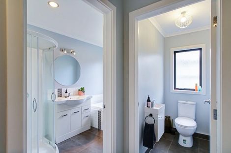 Photo of property in 9 Oxnam Place, Foxton Beach, Foxton, 4815