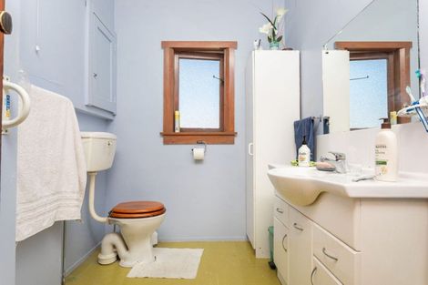 Photo of property in 22 Hunter Street, Dannevirke, 4930