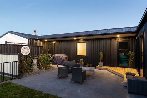 Photo of property in 527 Frankley Road, Hurworth, New Plymouth, 4371