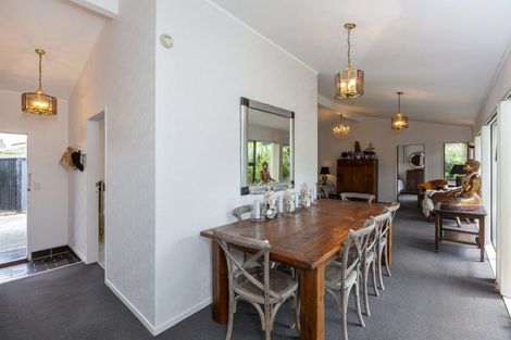 Photo of property in 15a Rosebank Grove, Waikanae, 5036