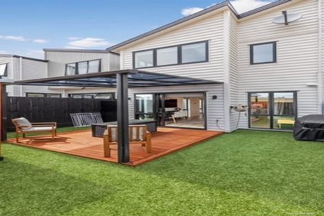 Photo of property in 31 Matakohe Road, Westgate, Auckland, 0814