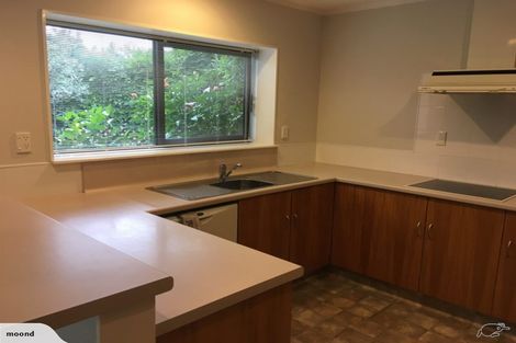 Photo of property in 18 Hyatt Grove, Greenmeadows, Napier, 4112