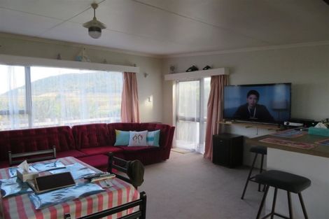 Photo of property in 493 Waikawa-curio Bay Road, Curio Bay, Tokanui, 9884