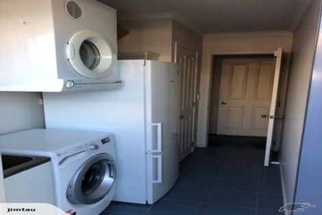 Photo of property in 33 Greig Place, Pukekohe, 2120