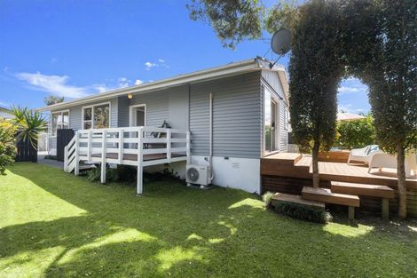 Photo of property in 2/62 Salisbury Road, Birkdale, Auckland, 0626