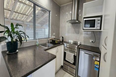 Photo of property in 26c Sunnyfield Crescent, Glenfield, Auckland, 0629