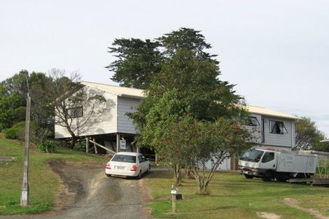 Photo of property in 22 Hueglow Rise, West Harbour, Auckland, 0618